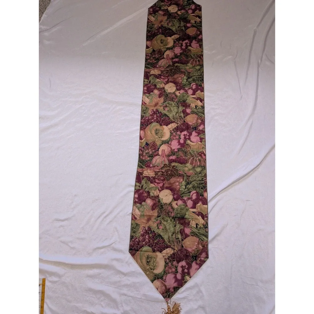 Garden Vegetable Print Fabric Table Runner Tassels Squash Broccoli Apple 13